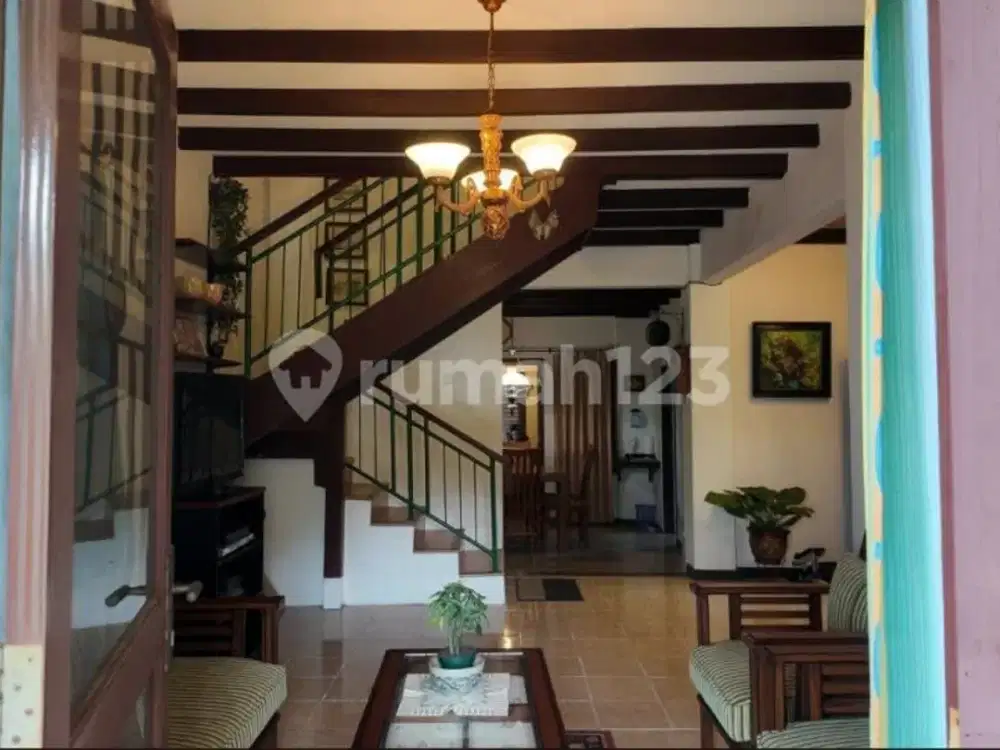 Rumah Villa Istana Bunga Murah Lembang Bandung Utara