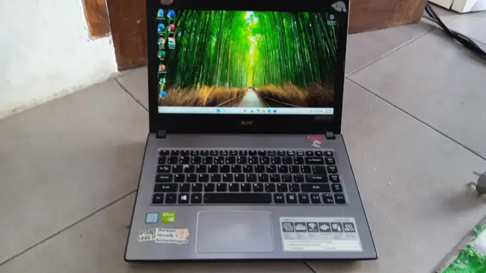 Acer aspire E14 i5-8 invidia