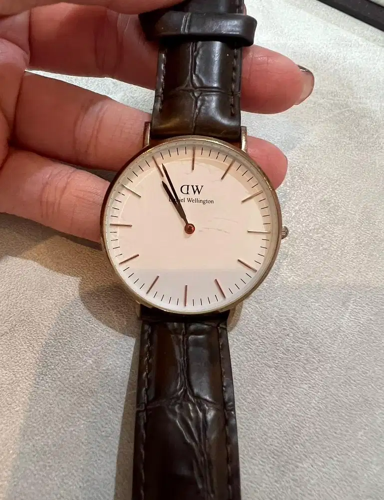Jam tangan daniel wellington