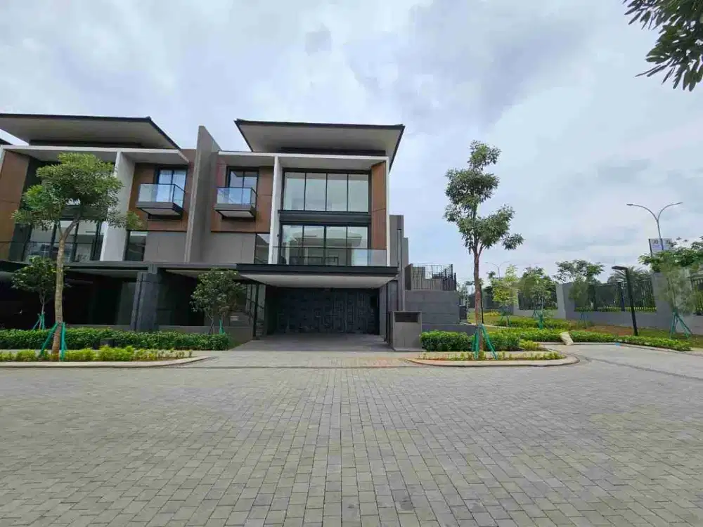 Rumah Sultan Brand New, ada Lift di Cluster Laurel, Navapark, BSD City