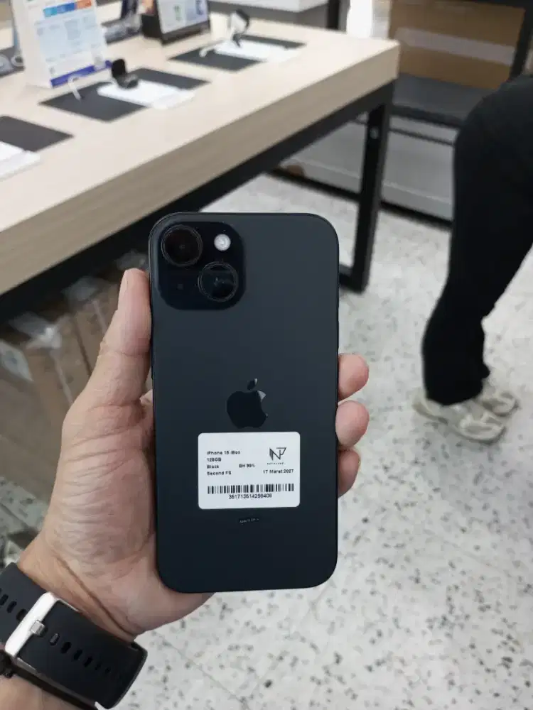 Cicilan iPhone 15 128gb second like new garansi iBox tanpa DP