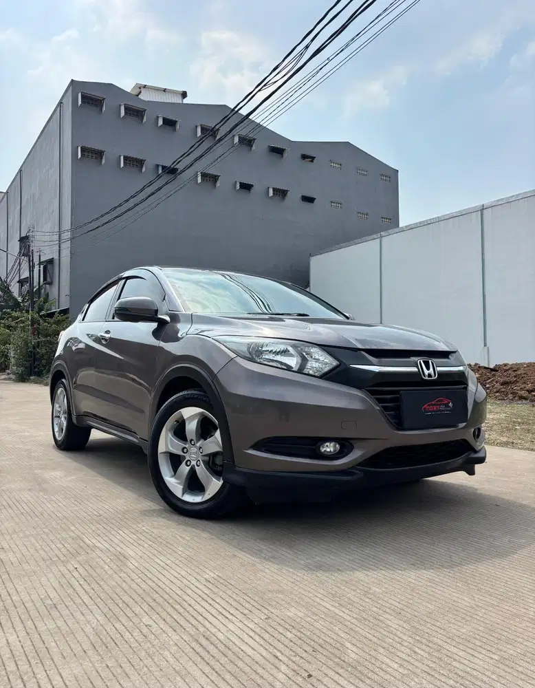 Honda HRV 1.5 E CVT 2018 Automatic ( Abu Abu Metalik )