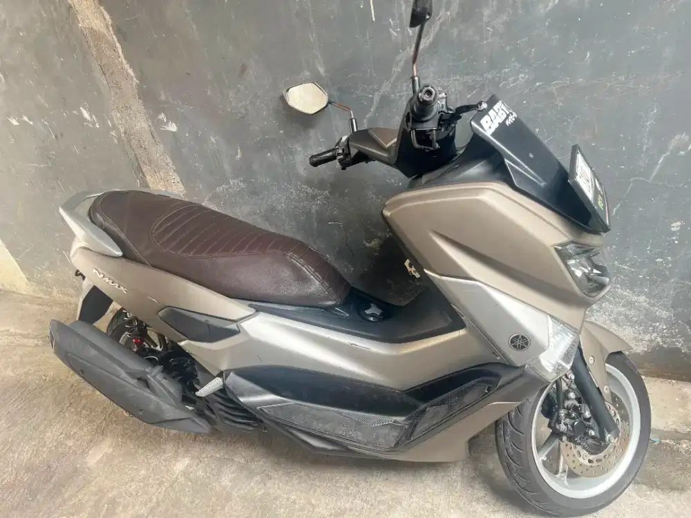 Nmax 2015 warna Abu abu