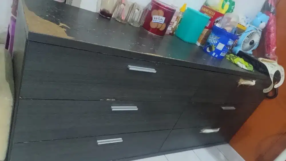 Lemari drawer merk informa