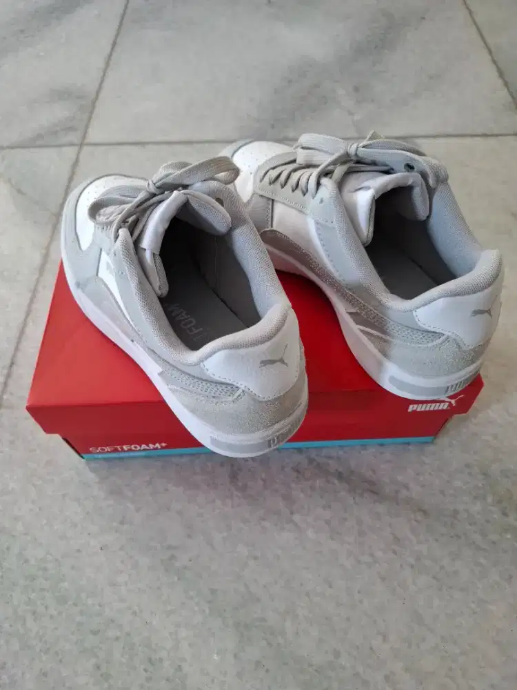 Sepatu pria puma