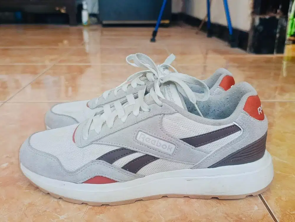 Dijual Sepatu Reebok