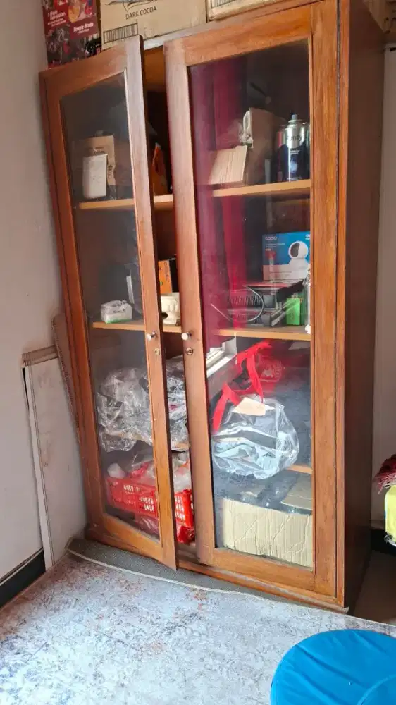 Lemari Kayu Jati Kuno
