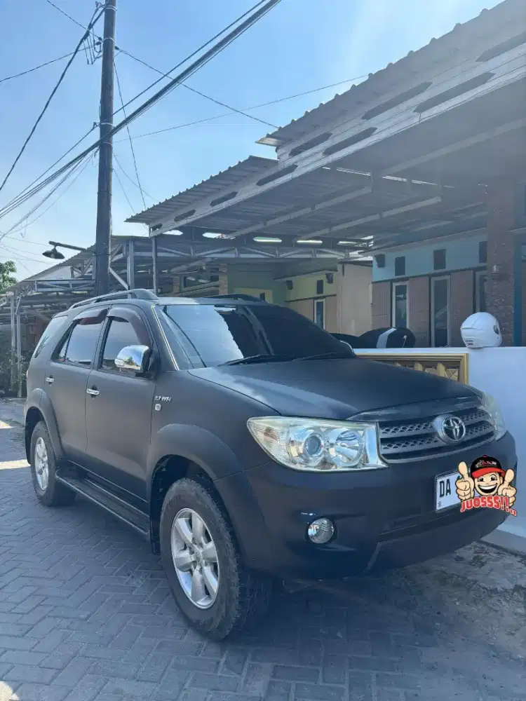 Toyota Fortuner 2.7 G Luxury AT 2010
