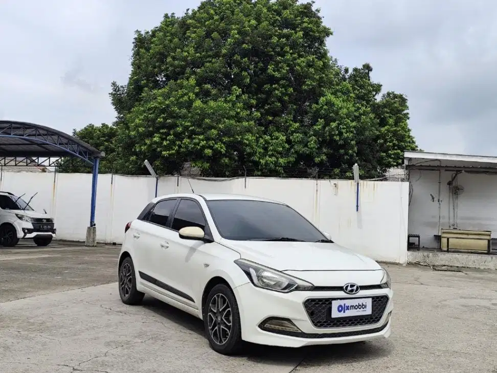 DP MURAH - Hyundai i20 1.4 GL Bensin MT 2016 Putih