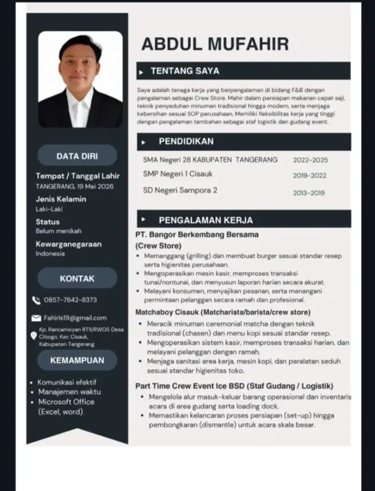 Mencari pekerjaan sebagai packing, barista, staff produksi.
