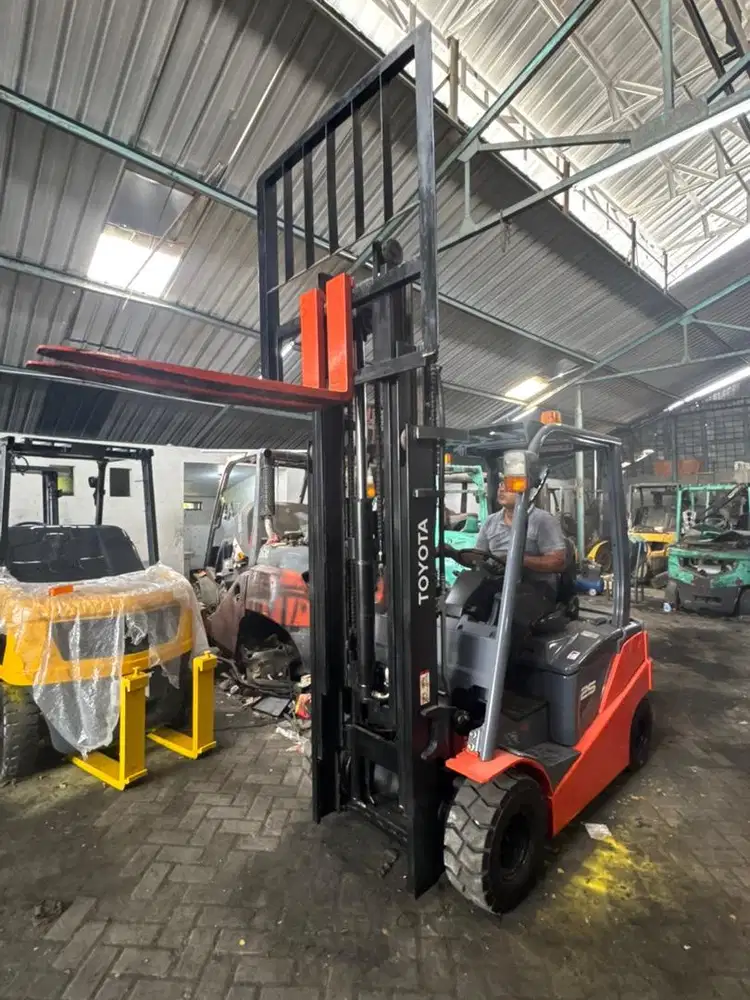 Forklift toyota Batery 8FBN25 4.7 meter