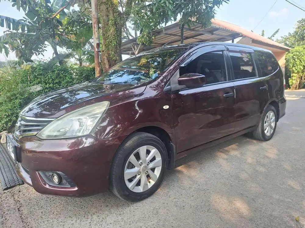 Nissan Grand livina 2014 Bensin