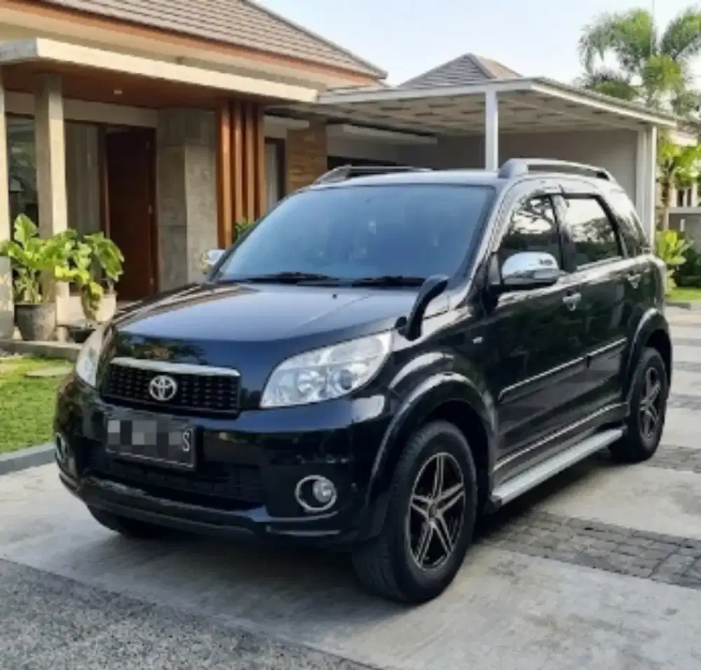Rush manual 2011 hitam kds ok