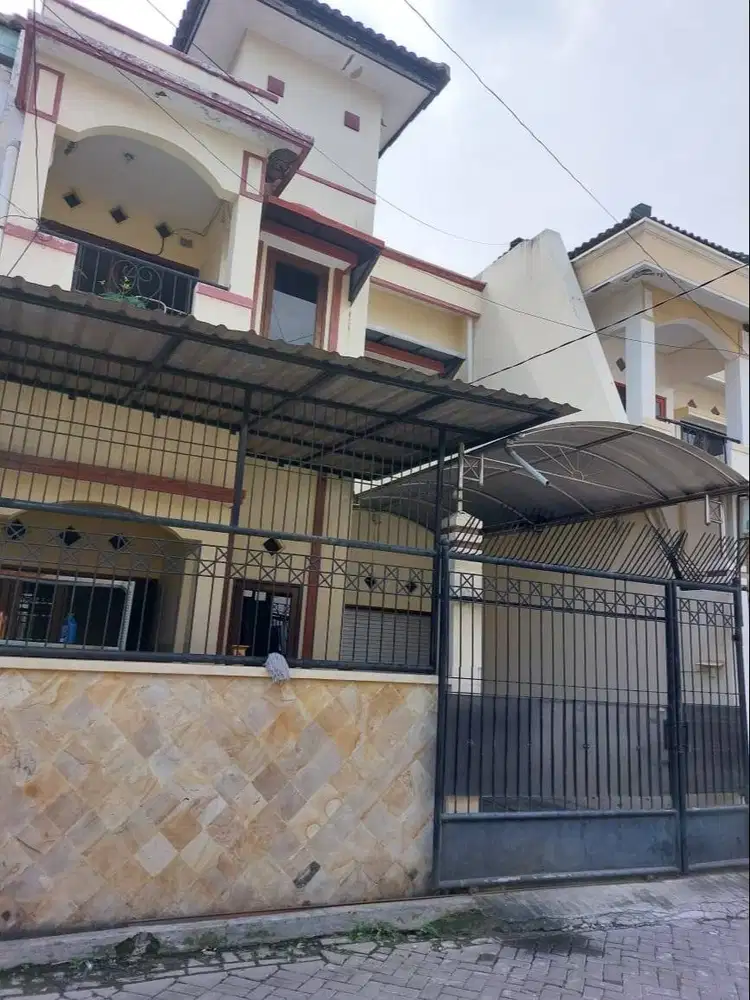 Rumah Di Lebak Permai Utara Surabaya 2 Lantai Bagus Siap Huni