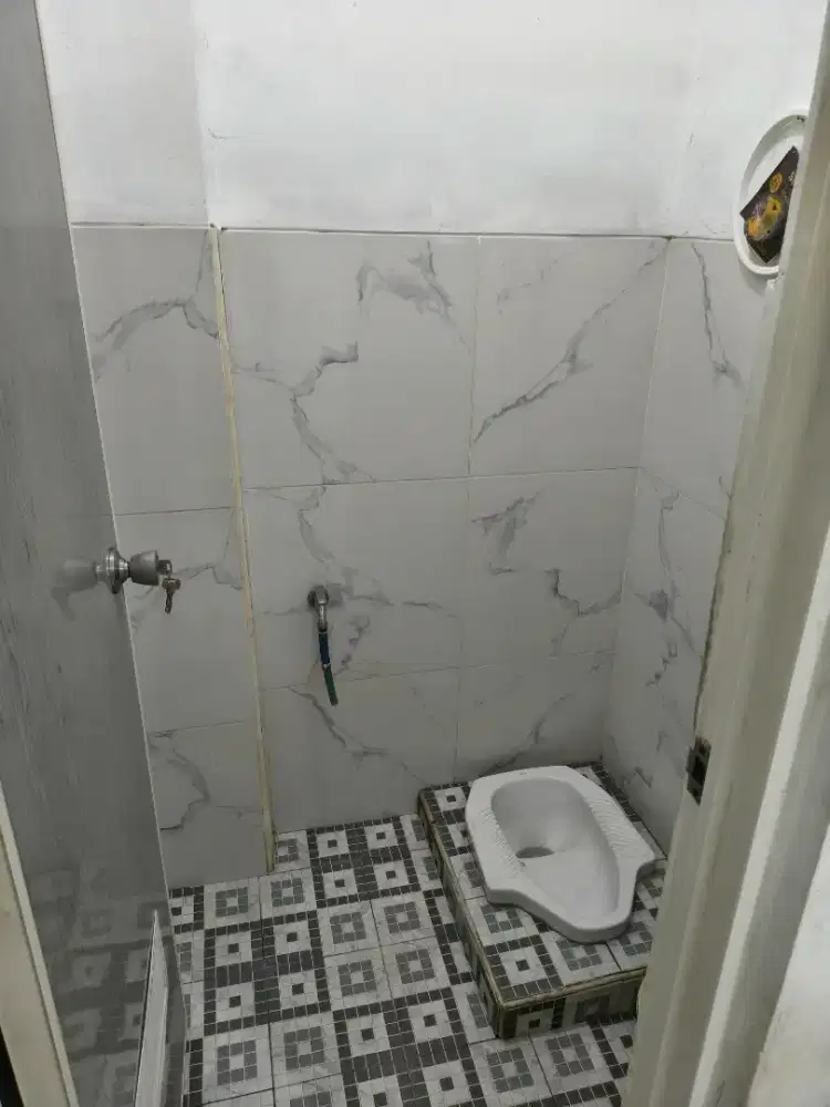 Disewakan / Dikontrakan Kamar parkir motor aman kunci gerbang
