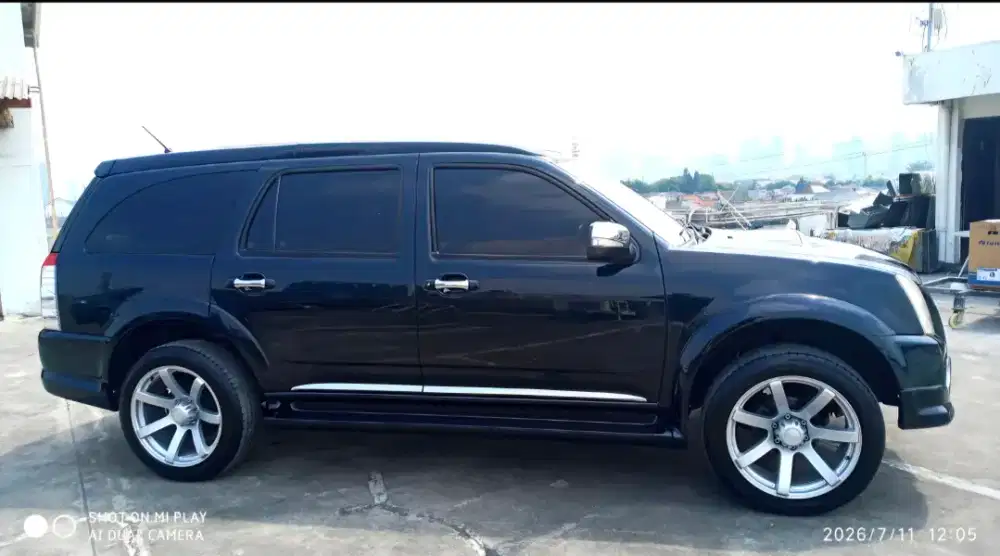 ISUZU MU7 build up