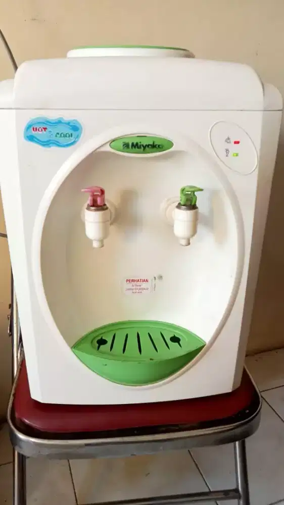 Dispenser Panas Dingin
