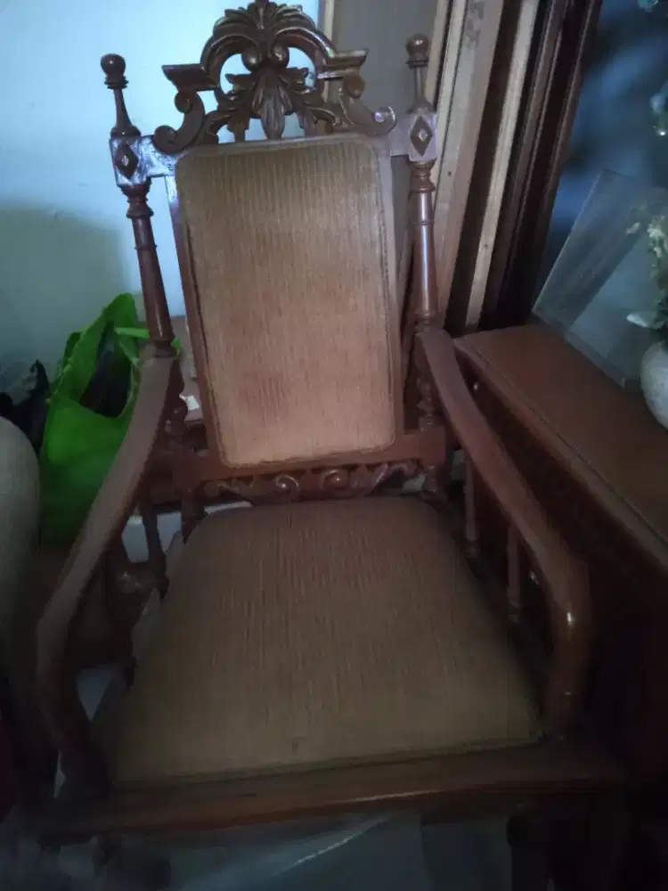 Di jual Kursi ukir jati
