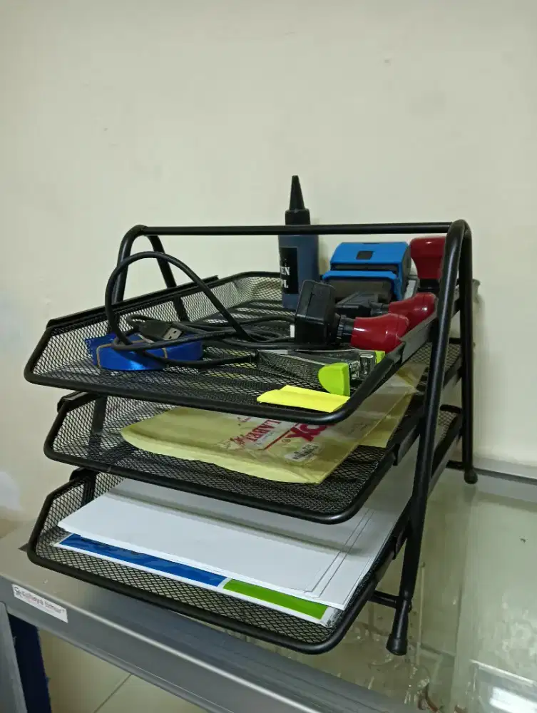 Dijual murah! Rak dokumen 3 susun