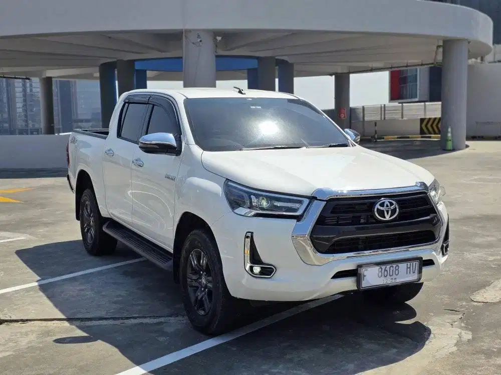 Toyota Hilux double cabin diesel 2023