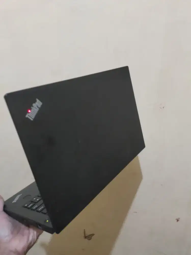 Lenovo Thinkpad X270 ram 8 SSD 128 gen 7 core i5 normal semua nya
