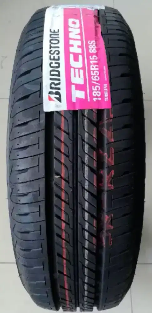 Dijual ban Bridgestone 185/65 R15 baru 2 pcs