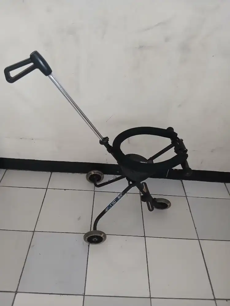 Trike. Dorongan roda 3. Ezzystroller
