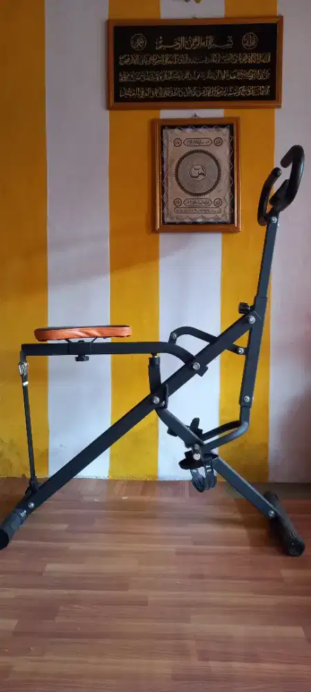 Alat olah raga untuk pelangsing perut