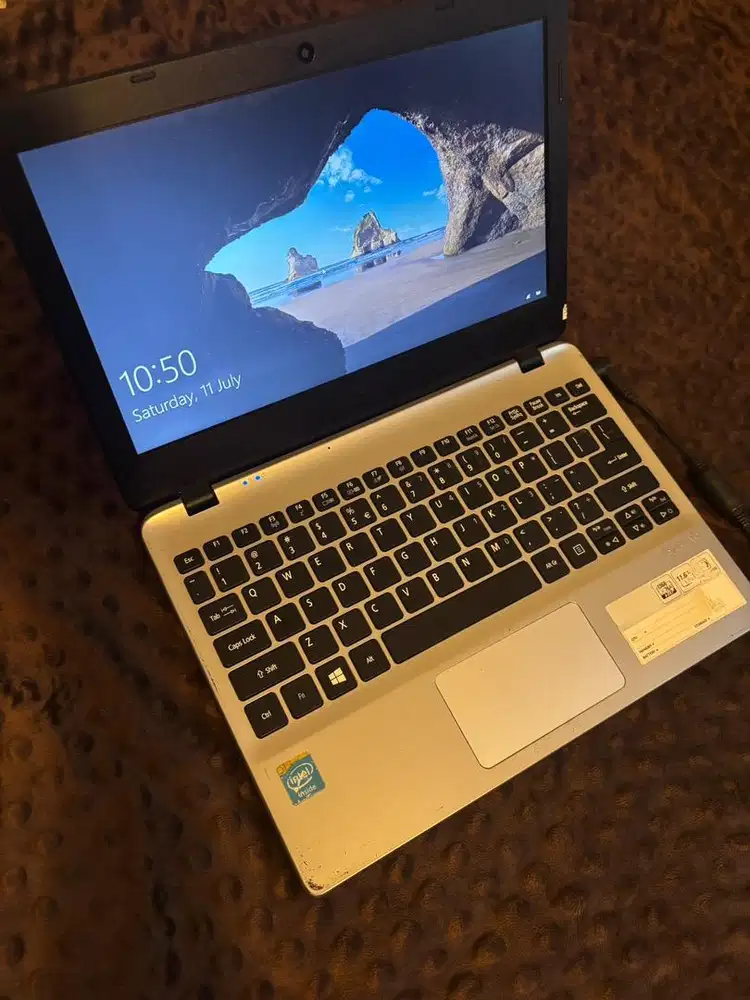 LAPTOP ACER V5-132