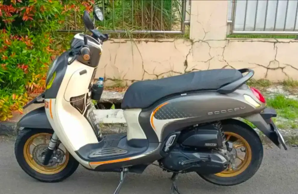 Honda scoopy tahun 2024 plat F cibinong