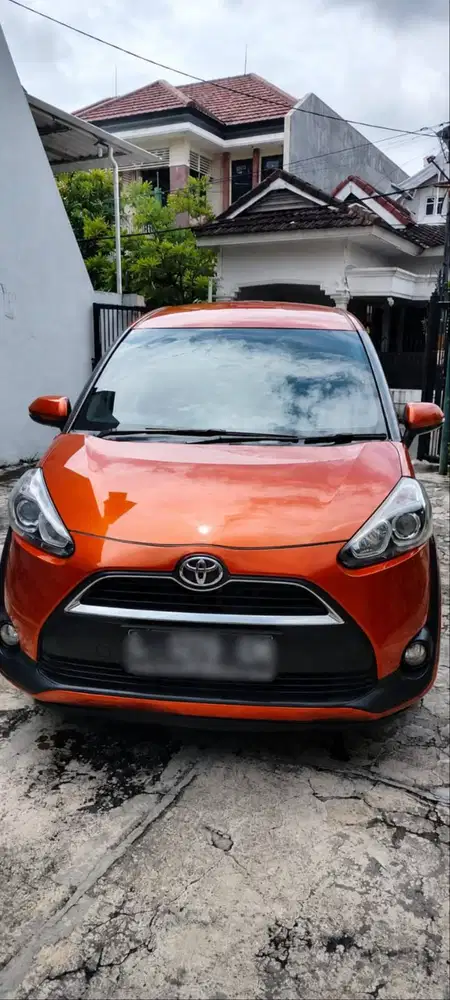 Toyota Sienta 2016