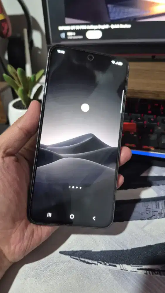 Samsung Galaxy S24 FE Mulus masih garansi