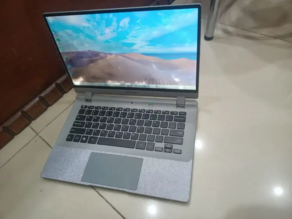 Lactop avita essential 14 ram 4 SSD 256 minus layar ngeflek yg lainnya