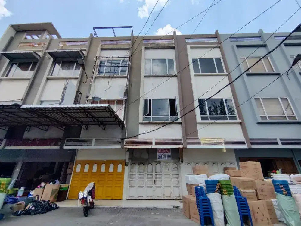 Dijual Ruko Kosong Murah Grand boulevard Jalan Gatot Subroto