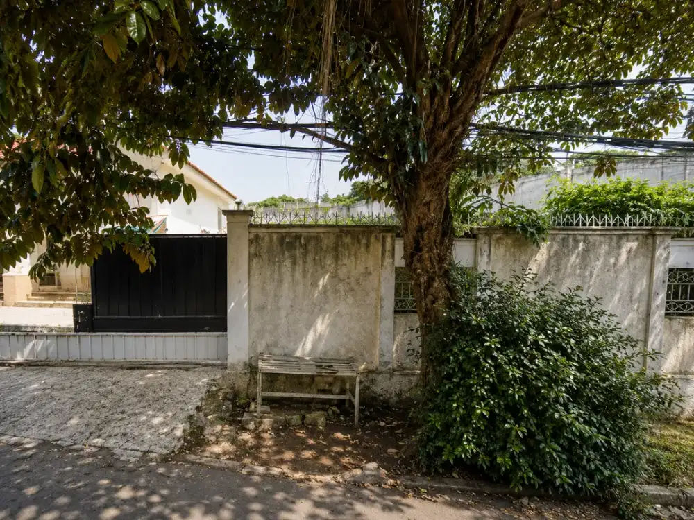 Dijual Tanah SHM 441 m² di Kemang Selatan – Hadap Utara, Cocok Bangun Rumah Mewah