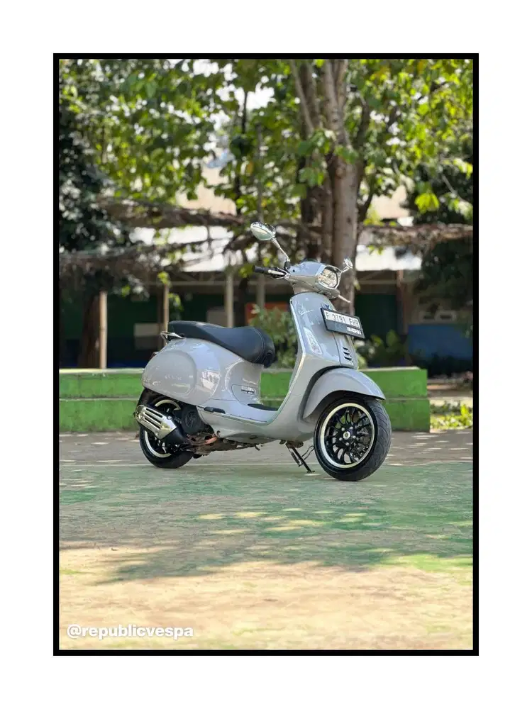 TERMURAH PIAGGIO VESPA SPRINT 150 IGET FACELIFT TAHUN 2022 WARNA GREY