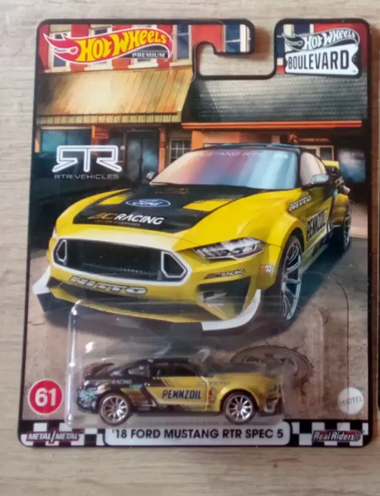 Hot Wheels Premium Boulevard