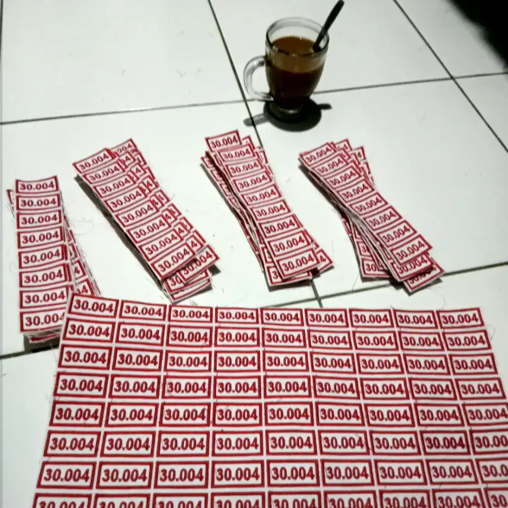 Produksi atribut sekolah