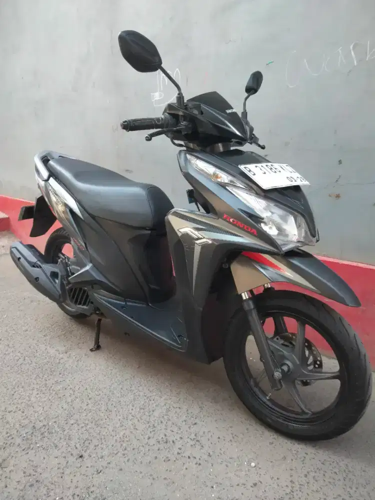 Honda Vario 125 KZR tahun 2013 siap pakai