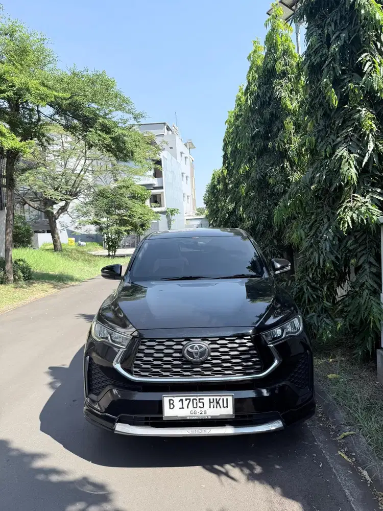 Km 30rb an Toyota Innova Zenix V Hybrid 2023