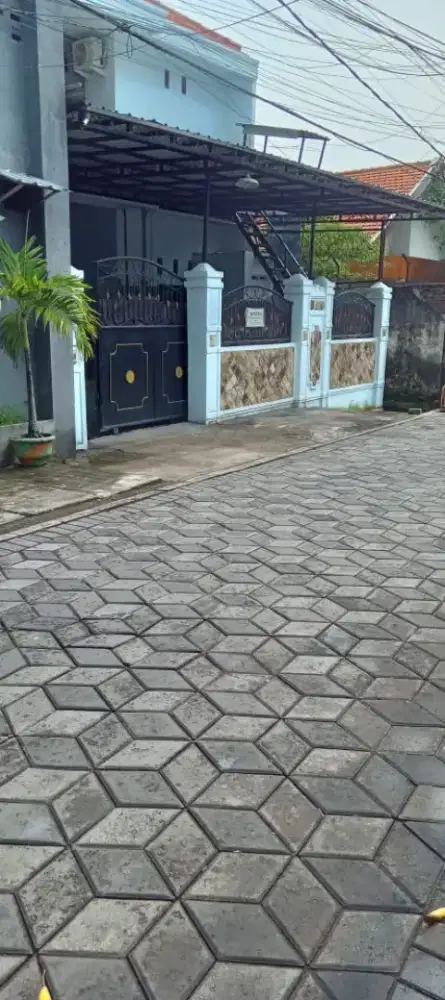 RUMAH KOST STRATEGIS / UK 9.5x25