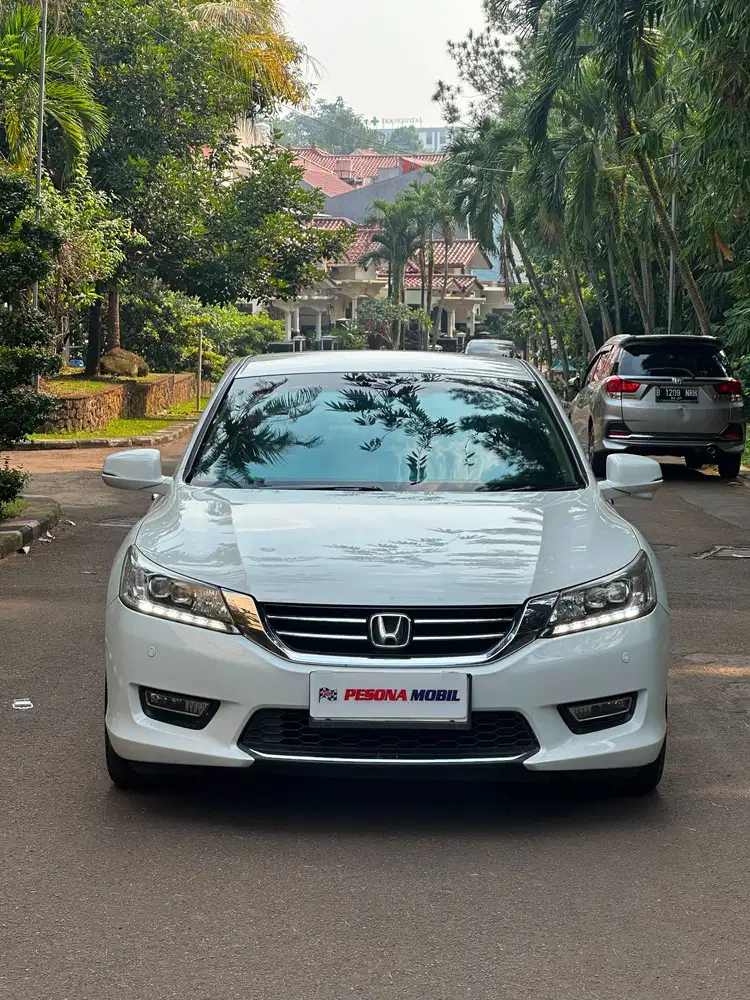 Record honda. Accord VTIL 2013