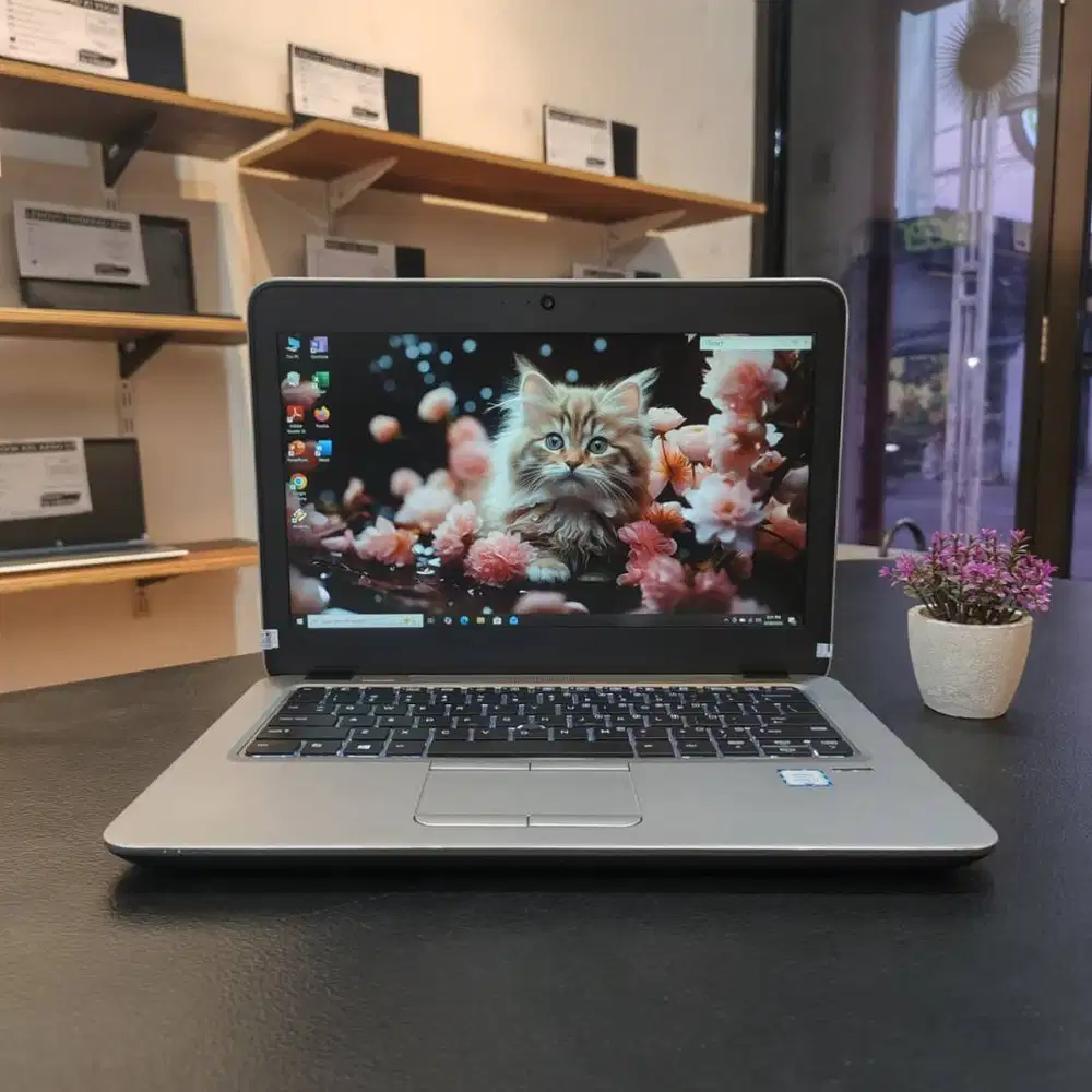 BU!! DIJUAL MURAH LAPTOP HP ELITEBOOK 820-G3//CORE I7-6500U
