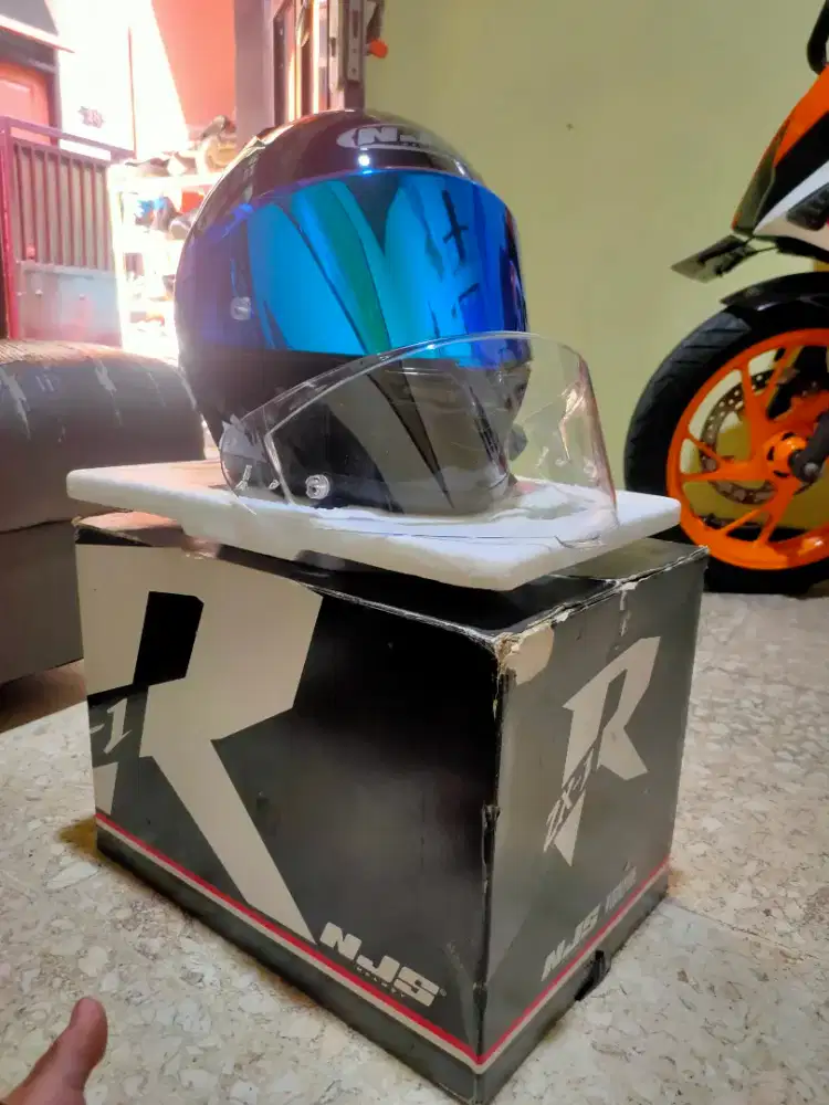 Njs zx1r solid black glossy size M