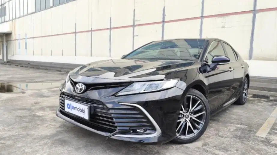 PROMO Low Angsuran Toyota Camry 2.5 V Bensin-AT 2022 SAS