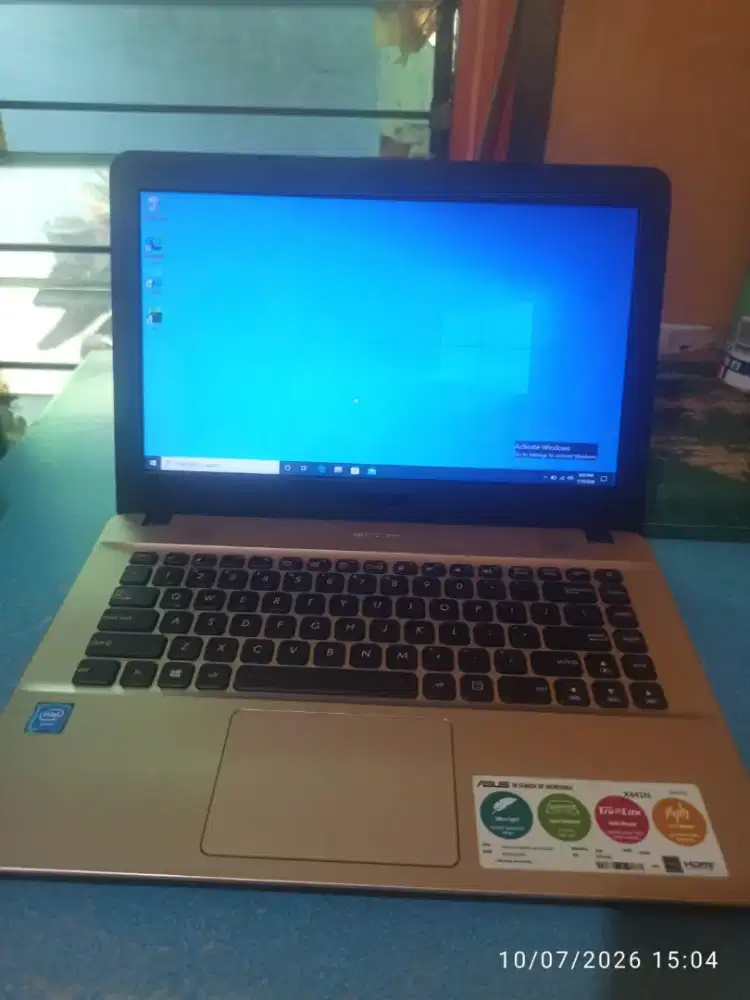 Laptop bekas seperti baru