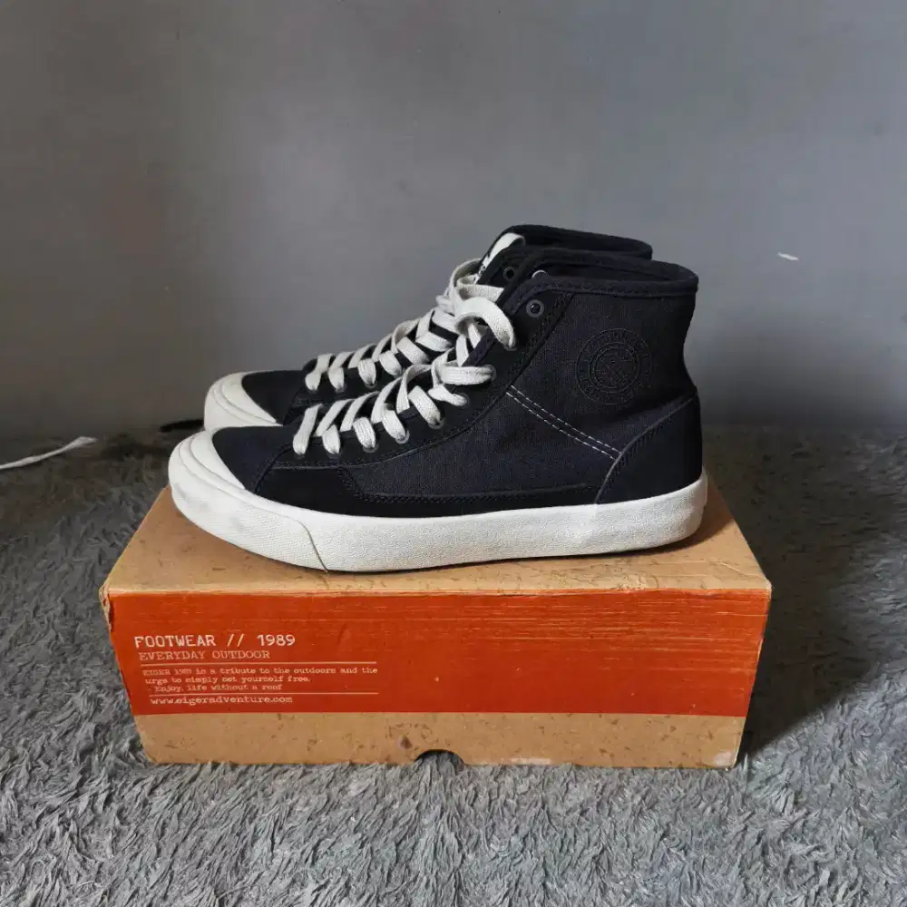 Sepatu Hicking Tracking Eiger Original