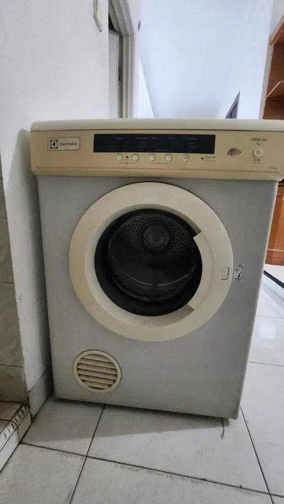 Electrolux Dryer 6kg EDV6051 Sensor Dry - pengering baju