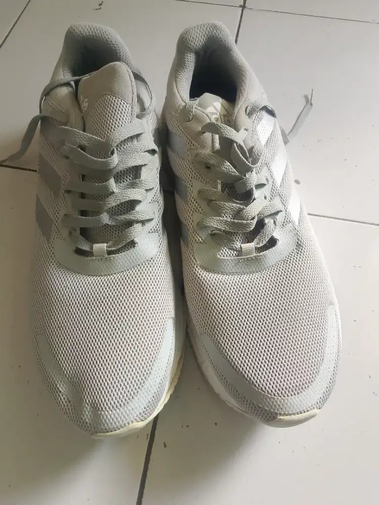 Jual sepatu joging adidas
