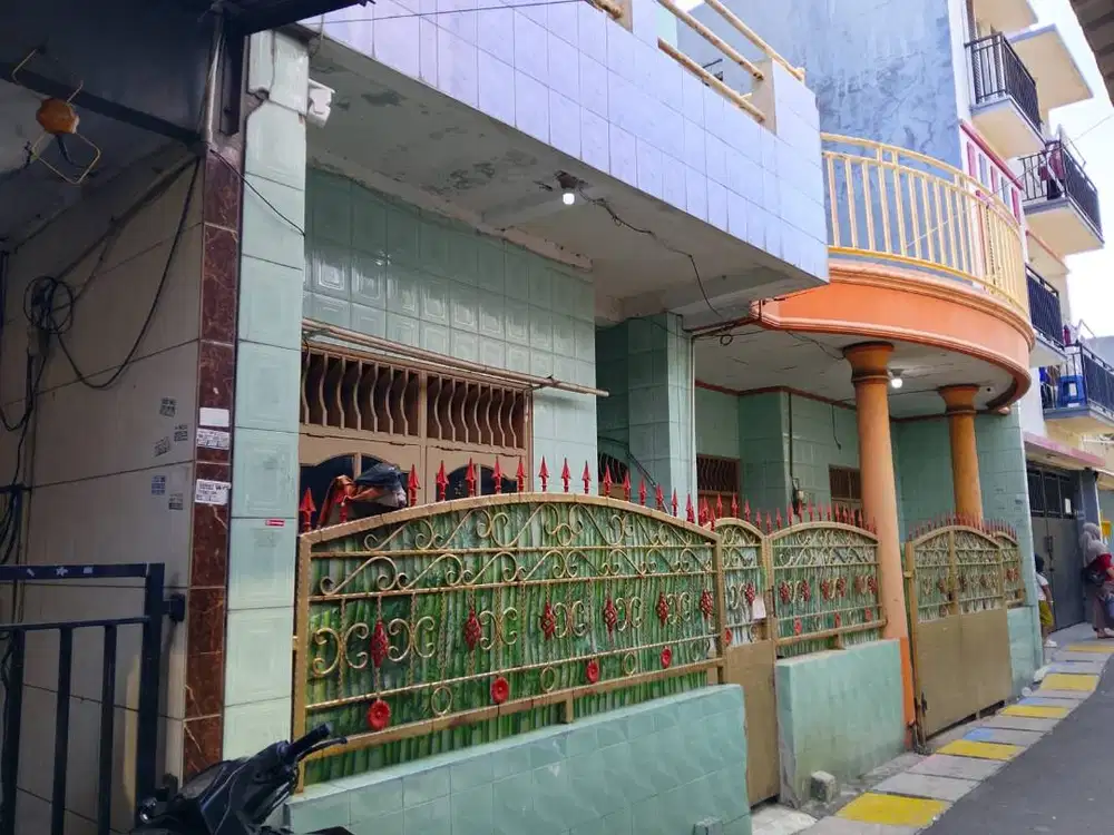 Rumah nyaman dan siap huni dengan lokasi sangat strategis
